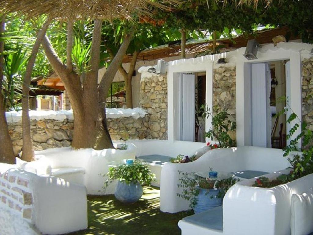 Taradella Hotel Alissos Bagian luar foto