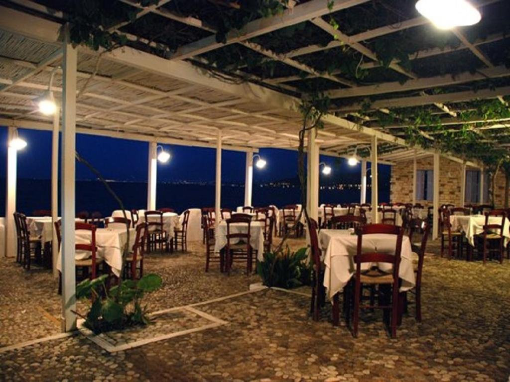 Taradella Hotel Alissos Bagian luar foto
