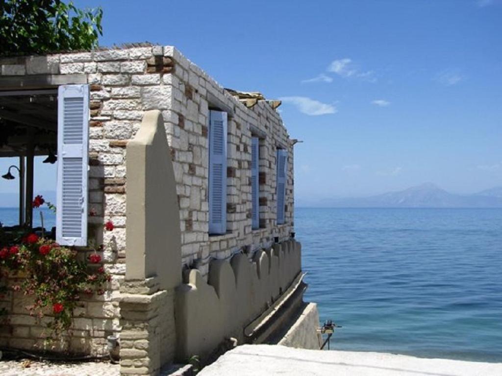 Taradella Hotel Alissos Bagian luar foto
