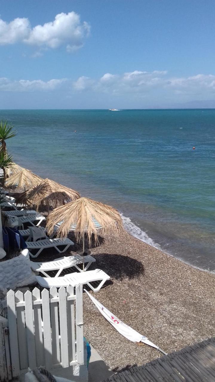Taradella Hotel Alissos Bagian luar foto