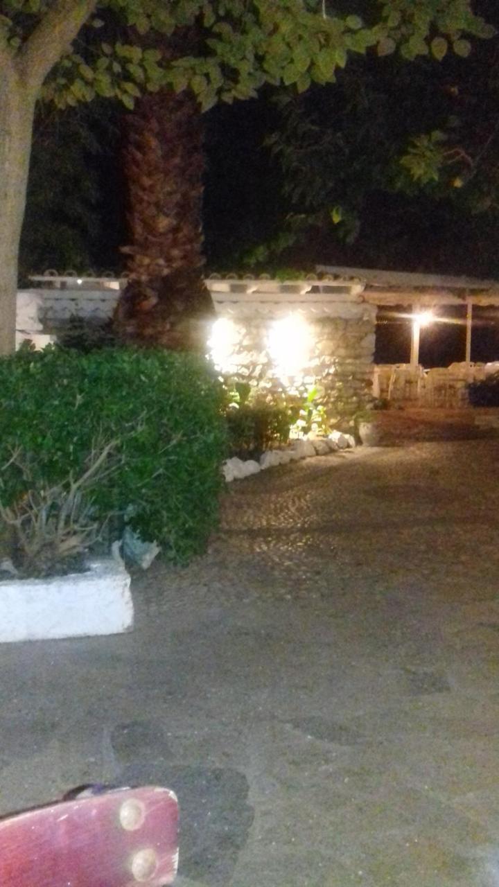 Taradella Hotel Alissos Bagian luar foto