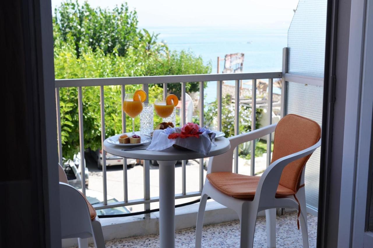 Taradella Hotel Alissos Bagian luar foto