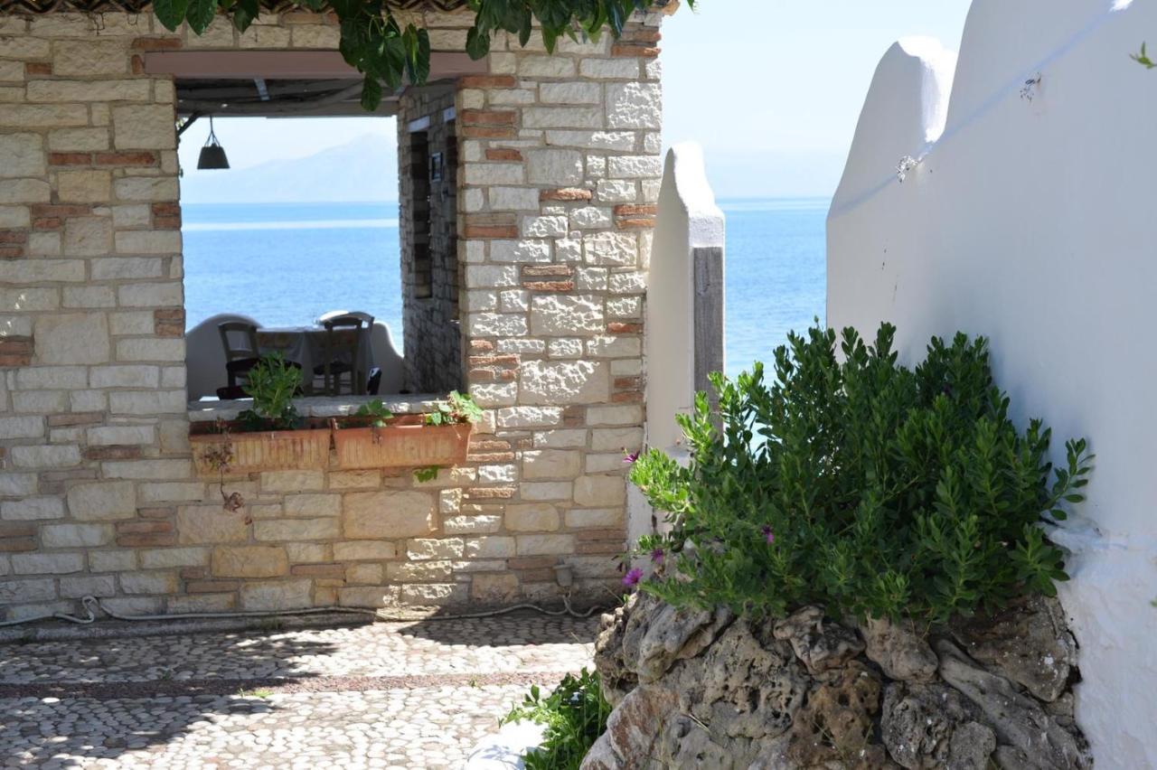 Taradella Hotel Alissos Bagian luar foto